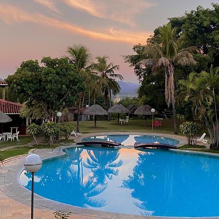 El Pantanal Hotel&Resort Puerto Quijarro  Exterior foto