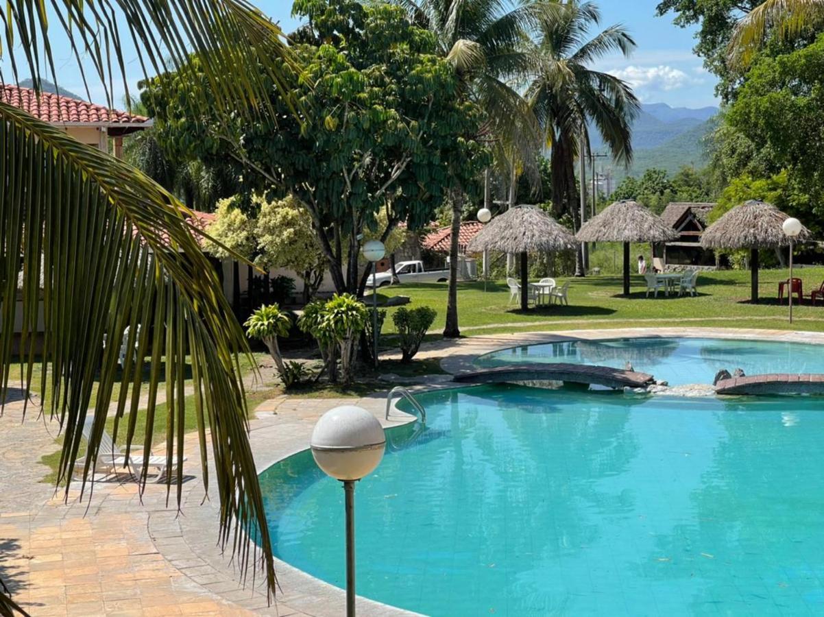 El Pantanal Hotel&Resort Puerto Quijarro  Exterior foto